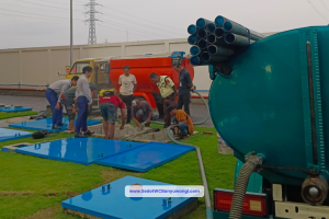 Sehari Bersama Teknisi Sedot WC: Pekerjaan Berat yang Jarang Diketahui